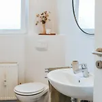 Namastay! Modernes Wohnen Im Herzen Von Daire